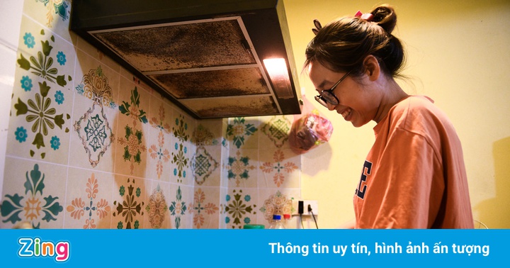 Cô giáo trẻ: ‘Nghỉ ở nhà vì dịch, tôi sống dựa vào chồng’