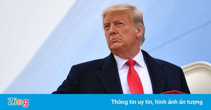 Ông Trump khởi kiện Facebook, Twitter