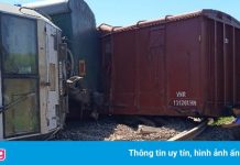 Cứu hộ tàu hàng bị lật ở Quảng Trị