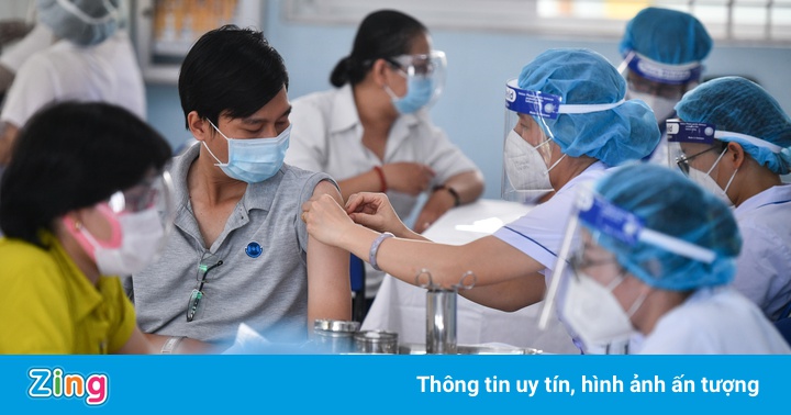 Bộ Y tế: Ưu tiên tiêm mũi 2 Pfizer cho người tiêm mũi 1 AstraZeneca Bộ Y tế: Ưu tiên tiêm mũi 2 Pfizer cho người tiêm mũi 1 AstraZeneca