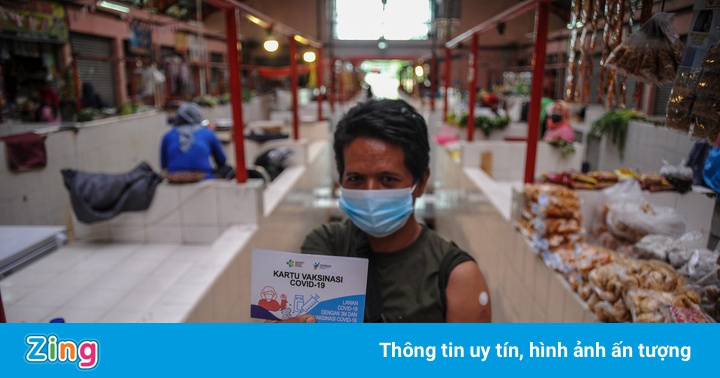 Chương trình tiêm vaccine tự chi trả bị chỉ trích ở Indonesia