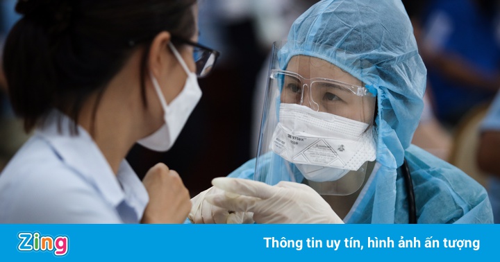 TP.HCM lên kế hoạch tiêm vaccine cho người dân sau 18h TP.HCM lên kế hoạch tiêm vaccine cho người dân sau 18h