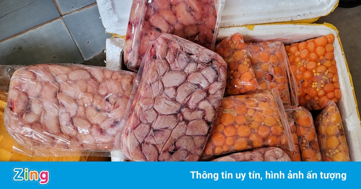 Phát hiện 10 tấn nội tạng bốc mùi hôi thối đang chở vào Nam tiêu thụ