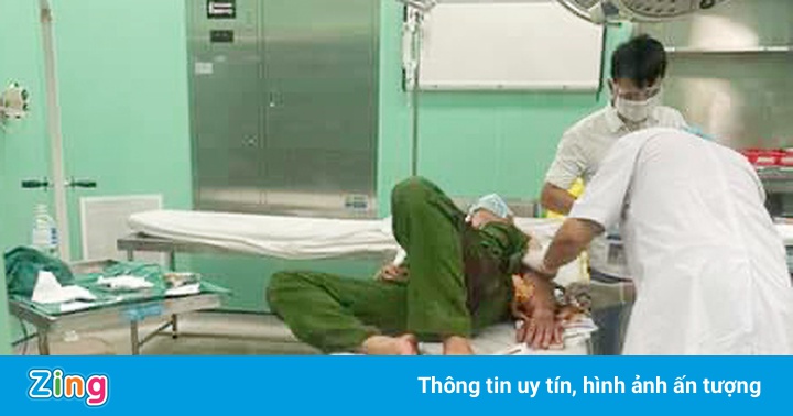 Cán bộ công an bị chém trọng thương