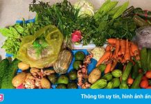 Sinh viên kẹt lại ở TP.HCM nấu ăn cho bạn, chia sẻ lương thực