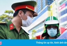 Hà Nội yêu cầu Grab dừng giao hàng sau phản ánh của Zing