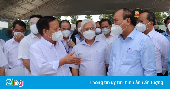 Chủ tịch nước kiểm tra công tác phòng, chống dịch tại Bình Dương Chủ tịch nước kiểm tra công tác phòng, chống dịch tại Bình Dương