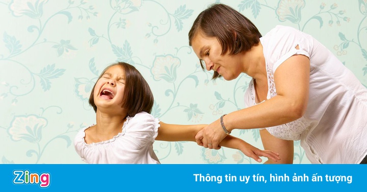 La mắng, đánh đập ảnh hưởng đến IQ của trẻ