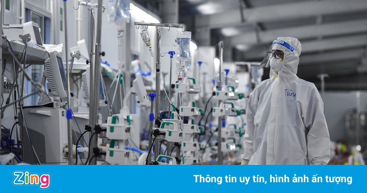 Trung tâm hồi sức Covid-19 ở TP.HCM kín giường sau 3 ngày hoạt động