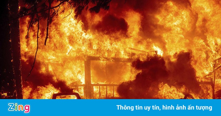 Cháy rừng thiêu rụi cả một thị trấn ở Mỹ Cháy rừng thiêu rụi cả một thị trấn ở Mỹ
