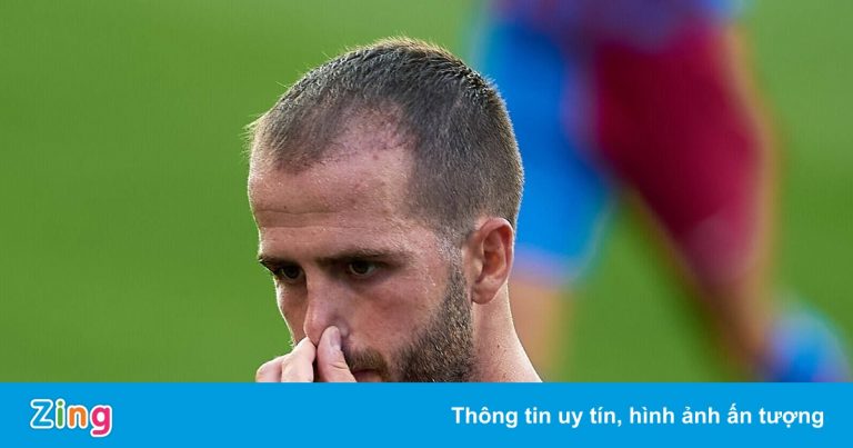 Barca bất lực với 2 cầu thủ thừa thãi