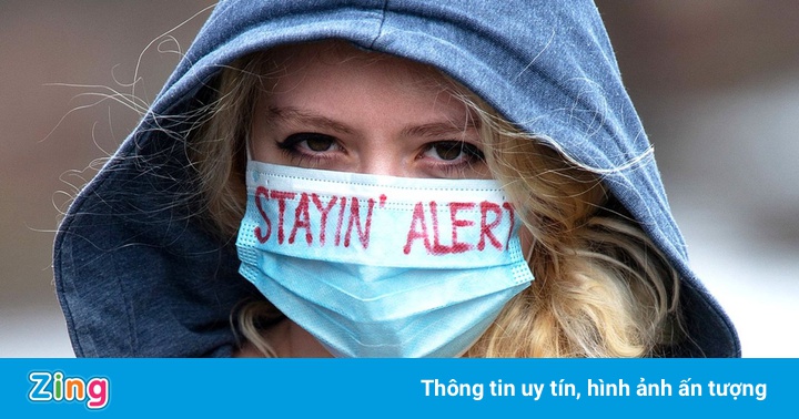Người đeo khẩu trang và ủng hộ vaccine ở Anh bị tấn công Người đeo khẩu trang và ủng hộ vaccine ở Anh bị tấn công