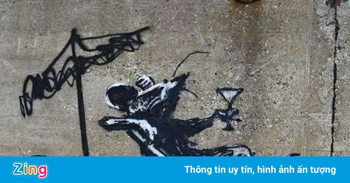 Nghệ sĩ giấu mặt Banksy xác nhận loạt tranh tường mới