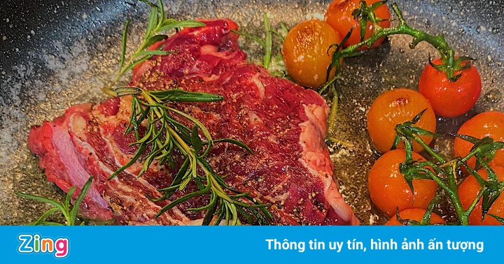 Tự làm steak kèm khoai nghiền kiểu đơn giản tại nhà