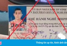 Tài xế khoe thẻ hành nghề shipper nhưng không giao hàng