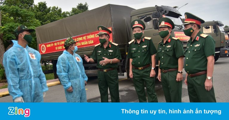 Quân khu 9 tiếp tục hỗ trợ 50 tấn củ, quả cho TP.HCM Quân khu 9 tiếp tục hỗ trợ 50 tấn củ, quả cho TP.HCM