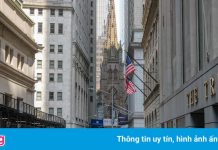 Làn sóng công ty Mỹ buộc nhân viên tiêm vaccine để trở lại văn phòng