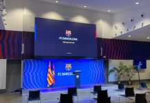 Chủ tịch Joan Laporta họp báo về việc không tái ký hợp đồng với Messi Hop bao Messi anh 1