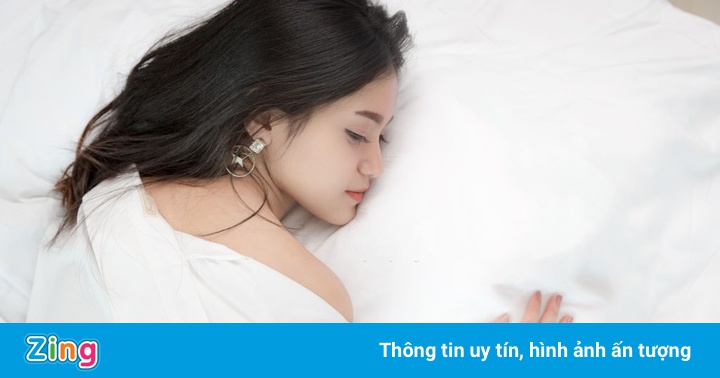 Vì sao ở nhà khiến da xấu hơn?