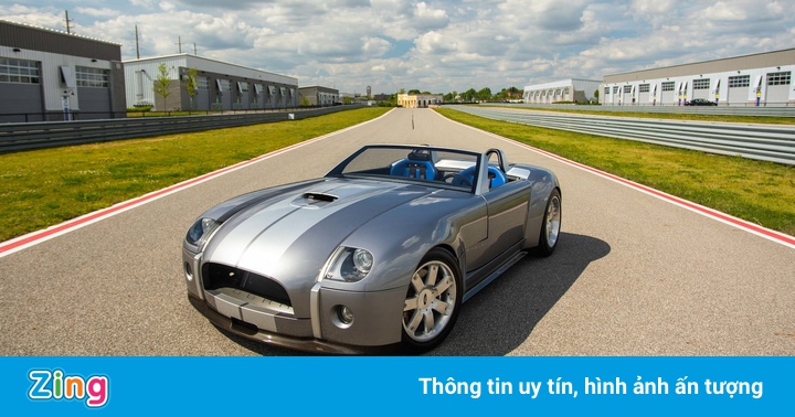 Chiếc xe tri ân huyền thoại Carroll Shelby có giá 2,64 triệu USD