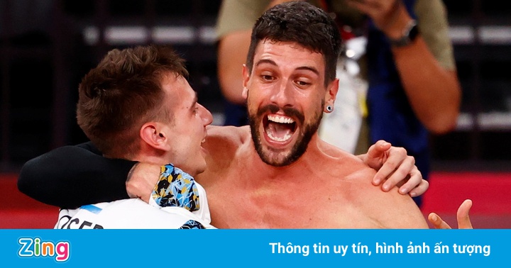 Đội bóng chuyền Argentina vỡ òa khi hạ Brazil để giành HCĐ Olympic Đội bóng chuyền Argentina vỡ òa khi hạ Brazil để giành HCĐ Olympic