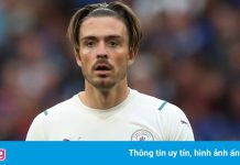 Grealish cùng đồng đội bất lực nhìn Leicester giành siêu cúp