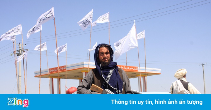 Thêm một thành trì thất thủ, chính phủ Afghanistan chỉ còn thủ đô