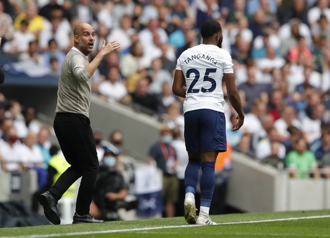 Tottenham dau Man City anh 13