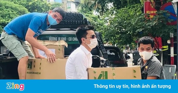 Ông chủ, giám đốc thành tài xế, bốc dỡ đồ cứu trợ Hà Nội ngày dịch