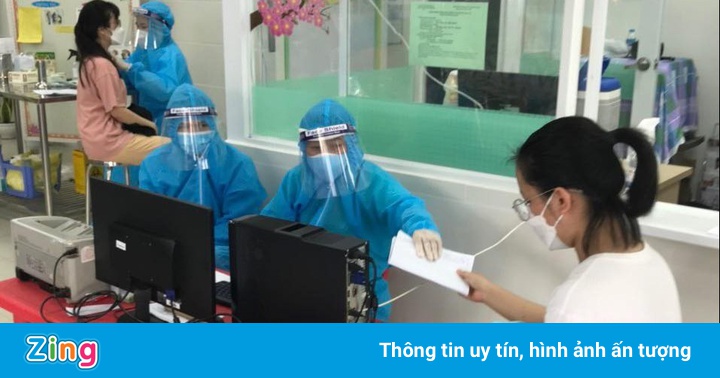 Sinh viên nhiều trường đại học tại TP.HCM được tiêm vaccine Covid-19