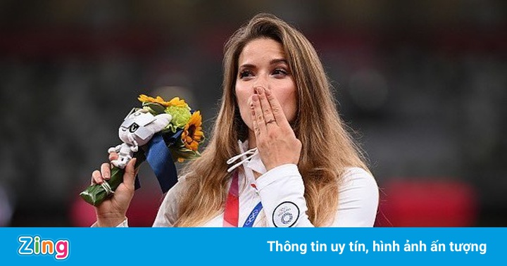 Vận động viên Ba Lan bán đấu giá huy chương bạc Olympic