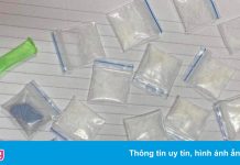 Kiểm tra chiếc ví trong cốp xe máy, lộ 20 gói nylon chứa ma túy