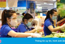 Người dân TP.HCM vẫn gặp khó với ‘đi chợ hộ’