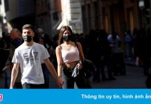 Đất nước từng là tâm dịch thế giới chuyển sang sống chung với Covid-19