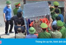 Gia đình một công an viên nuôi nhốt 3 con hổ