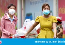 Siêu thị TP.HCM đồng loạt bán combo thực phẩm