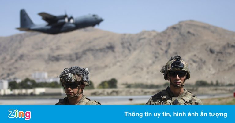 Taliban tuyên bố Afghanistan độc lập sau khi lính Mỹ cuối cùng rút đi