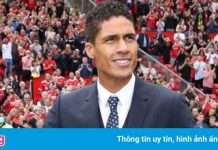 Công bố tân binh, MU sao chép cách PSG ra mắt Messi