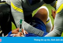 Sao Chelsea thở oxy sau va chạm ở Siêu cúp Châu Âu