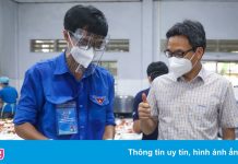 Phó thủ tướng Vũ Đức Đam thăm bếp ăn từ thiện hỗ trợ y bác sĩ ở TP.HCM