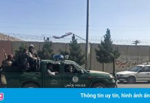 Đường phố Kabul vắng tanh giữa lúc sân bay hỗn loạn