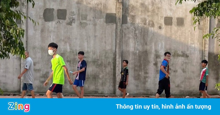 Lơ là chống dịch, 2 lãnh đạo phường bị tạm đình chỉ công tác Lơ là chống dịch, 2 lãnh đạo phường bị tạm đình chỉ công tác