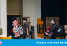 Bình Dương hỗ trợ tiêm vaccine, tiền nhà trọ cho công nhân ở lại