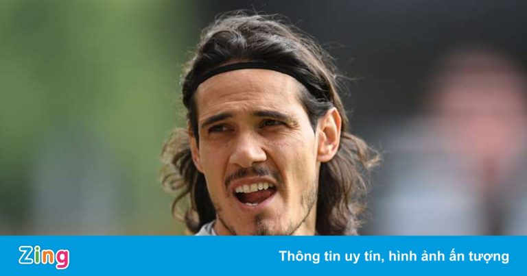 Cavani bị loại khỏi đội hình Uruguay ở vòng loại World Cup 2022