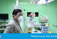 Thủ tướng kiểm tra bệnh viện dã chiến ở Bình Dương