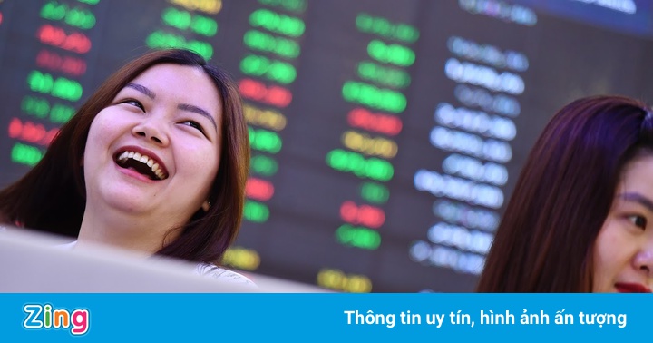 VN-Index tăng mạnh, áp sát mốc 1.360 điểm VN-Index tăng mạnh, áp sát mốc 1.360 điểm