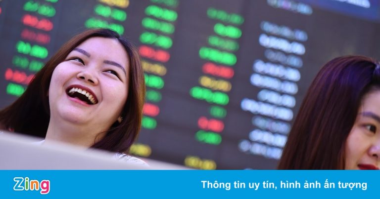 Cổ phiếu thủy sản, dược phẩm tăng trần phiên đầu tuần