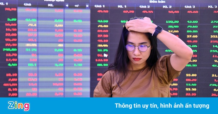 VN-Index lại lao dốc hơn 30 điểm