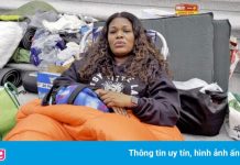 Vì sao nghị sĩ Mỹ ngủ trên bậc thềm Điện Capitol?