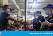 Một ngày của tổ đi chợ giúp dân ở Hà Nội